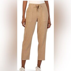 Kut from the Kloth light Brown linen blend cropped pants